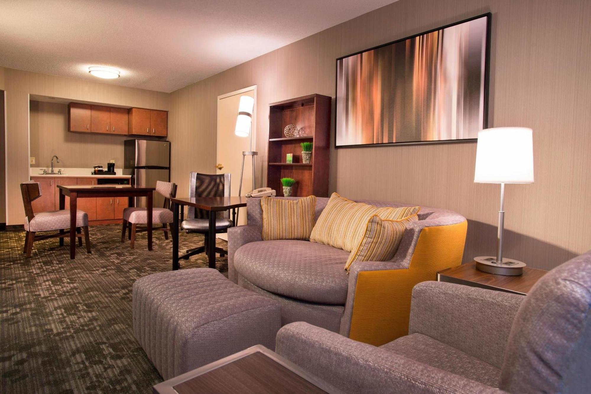 Courtyard By Marriott Tysons Mclean Hotel Tysons Corner Exterior foto